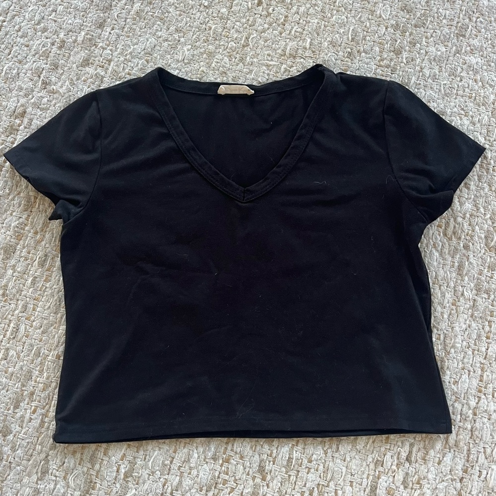 black vneck crop top